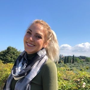 Meet your Posher, Lauren